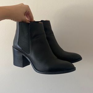 NISOLO Chelsea Commuter Boot - Like NEW